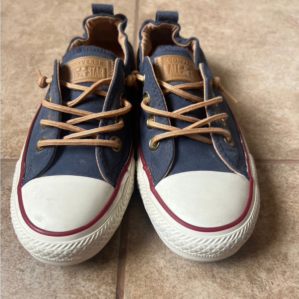 Low top slip on converse